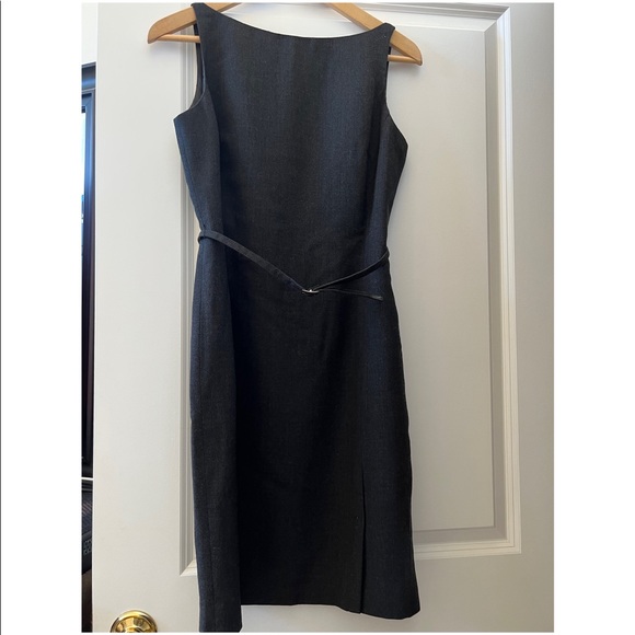 LOFT Dresses & Skirts - LOFT Classic sheath dress size 6